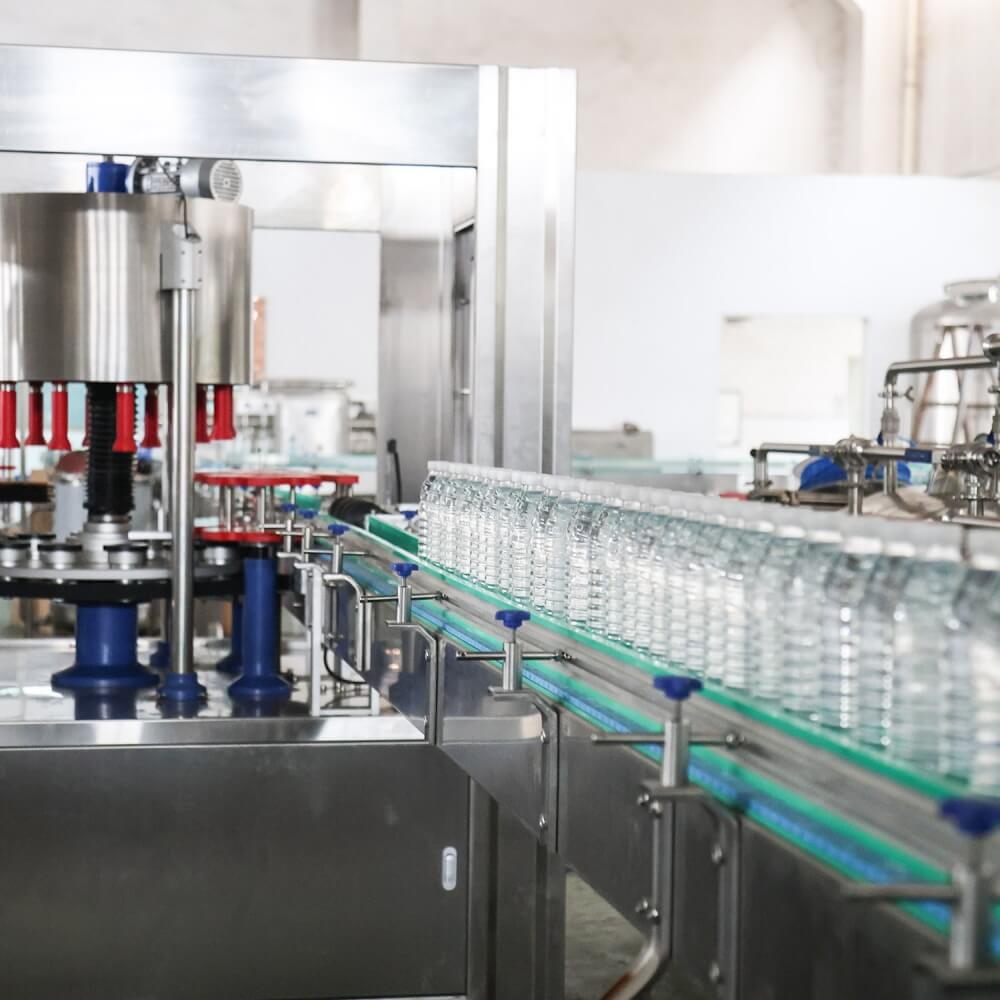 OPP labeler machine for water bottle labeling with hot melt glue